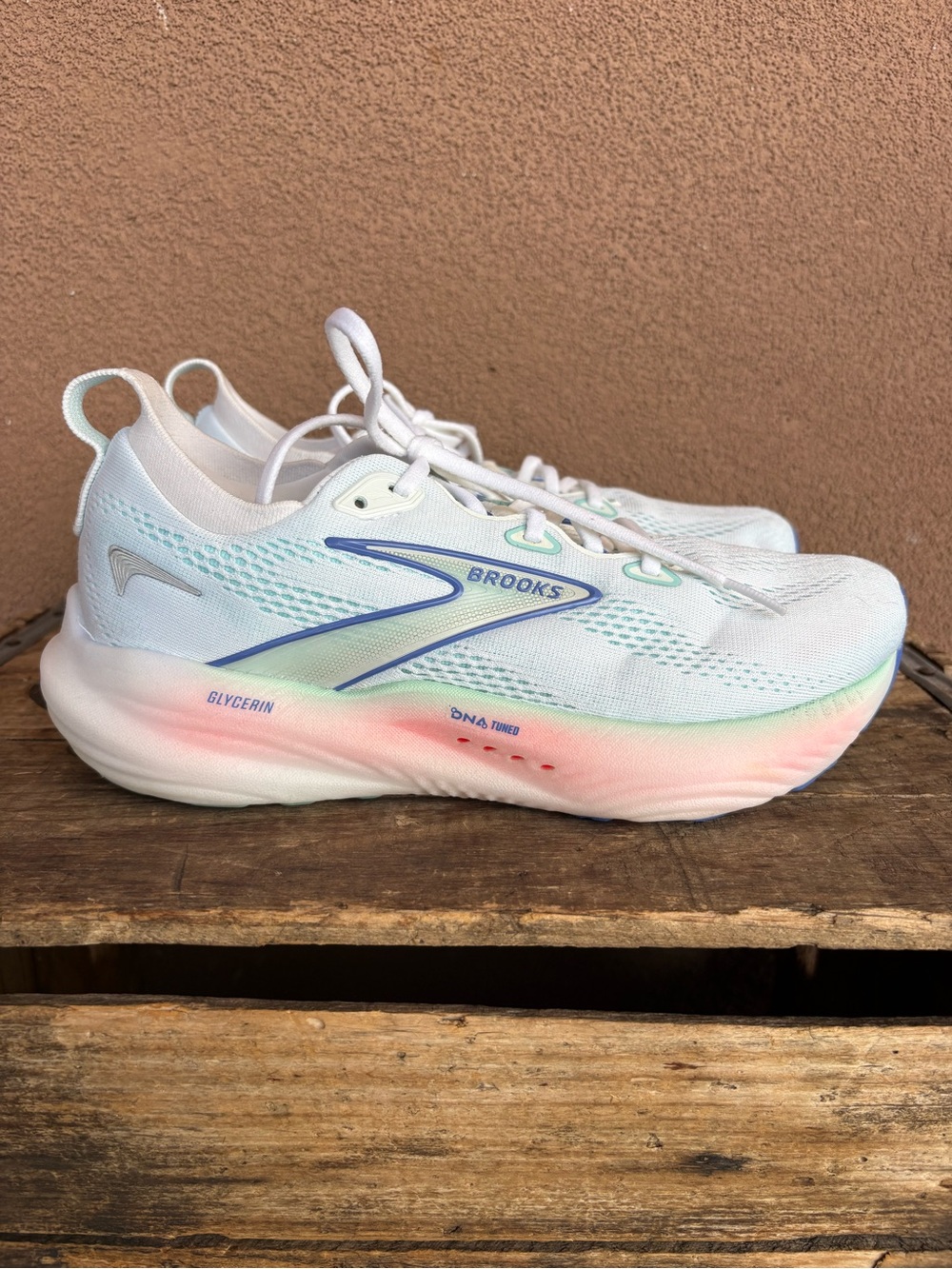 Brooks Women’s Glycerin 22 Running Shoes